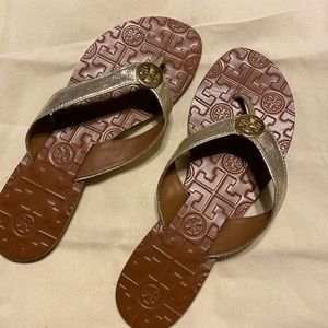 New in box Tory Burch Thora Size 7 Spark Gold